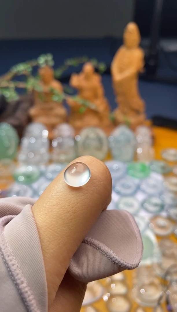 吊坠(不含链)未镶嵌翡翠蛋面