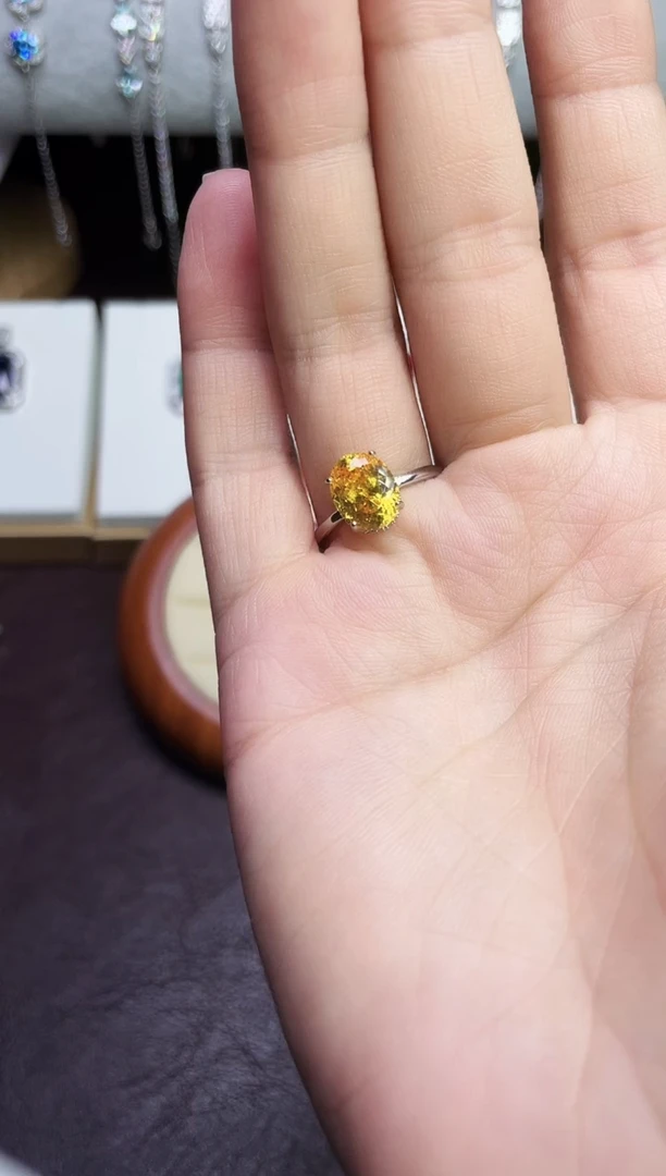 合金合成钻石黄宝戒指