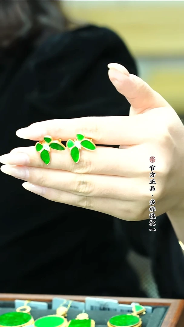 银S925镶嵌翡翠耳饰天然缅甸A货翡翠