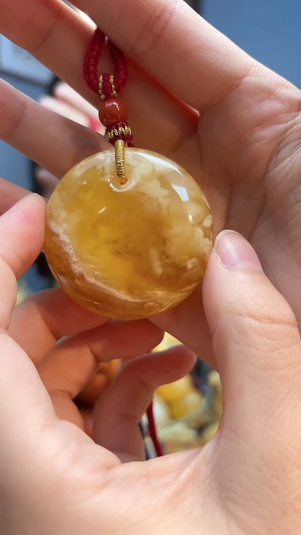 琥珀颈饰未镶嵌吊坠