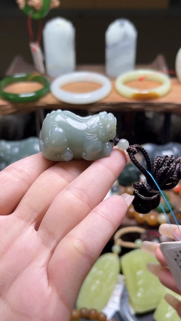 和田玉未镶嵌吊坠(不含链)吐拉牧场 貔貅 多样性发一