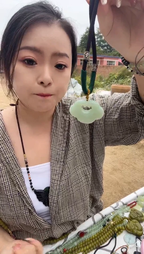 未镶嵌蛇纹石玉锁依*多样性随机发一