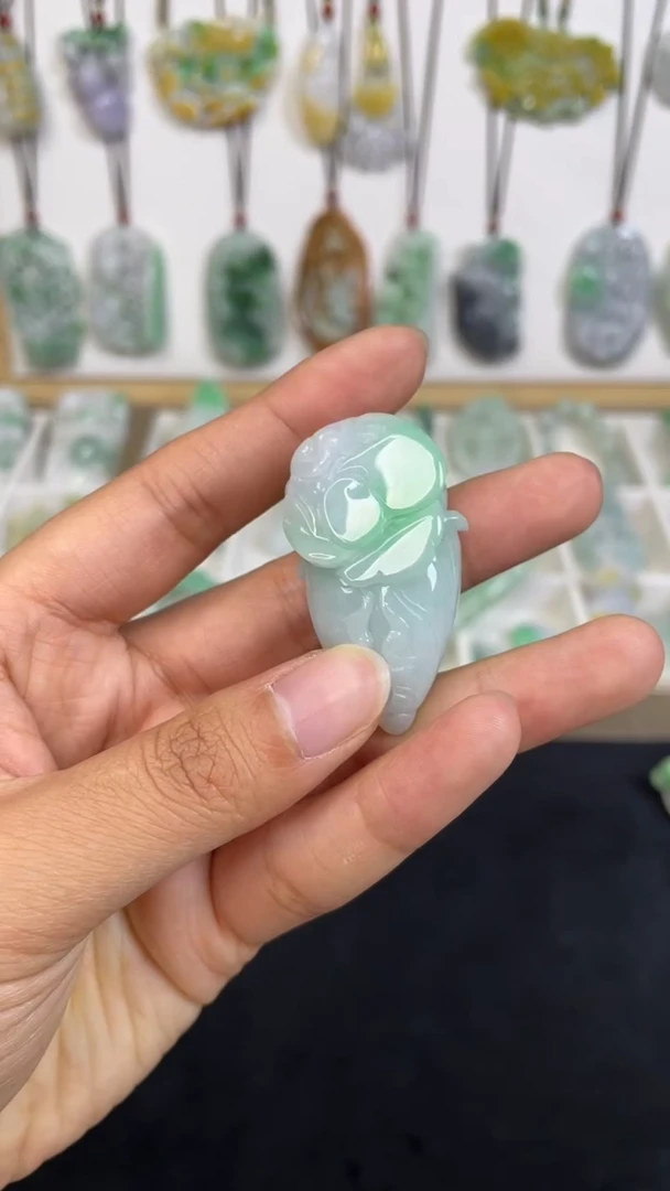 颈饰未镶嵌翡翠1