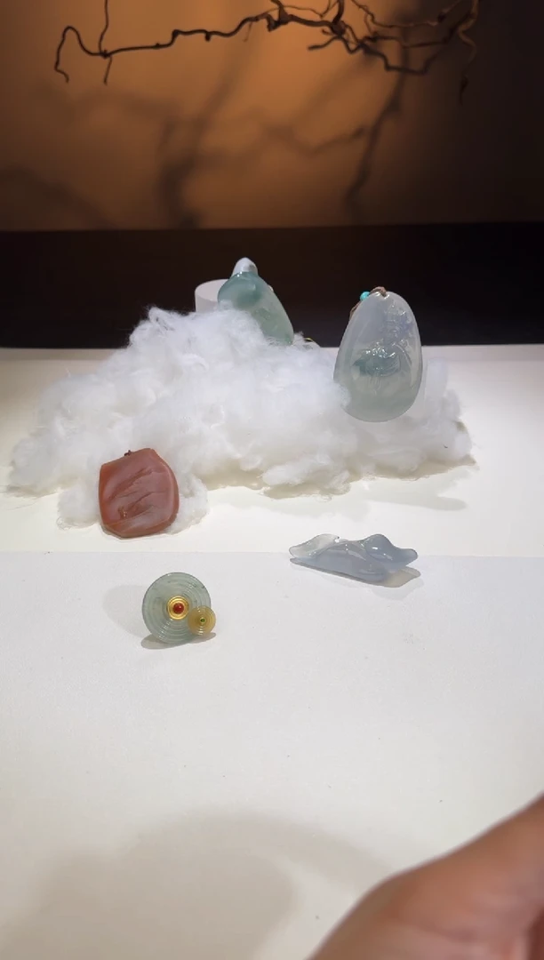 【闪购商品】翡翠手镯未镶嵌舒雅