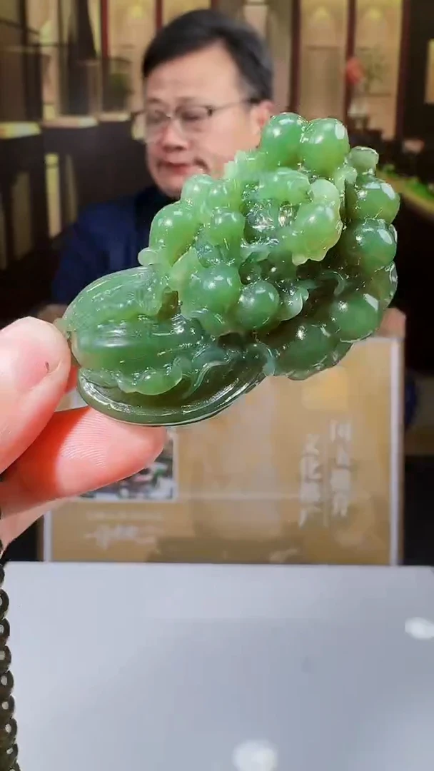 定制和田玉玉润名家天然和田玉（拍一发一）