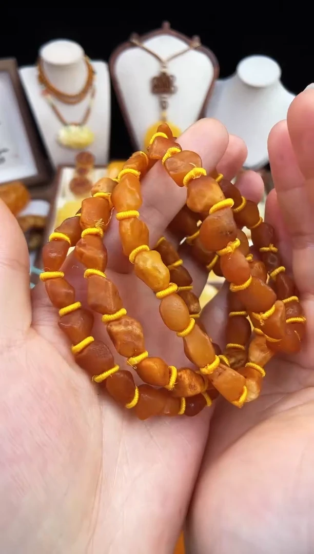 琥珀未镶嵌珠宝奇石多样性发其一