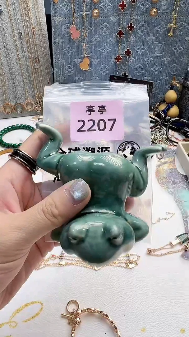 瓷片钟**生彧贤聚宝阁彧贤聚宝阁