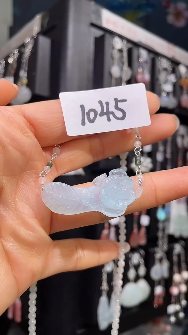 未镶嵌颈饰海蓝宝石喜欢拍