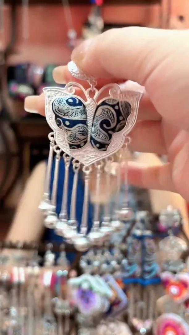 织绣云织谣民族风精美饰品   6