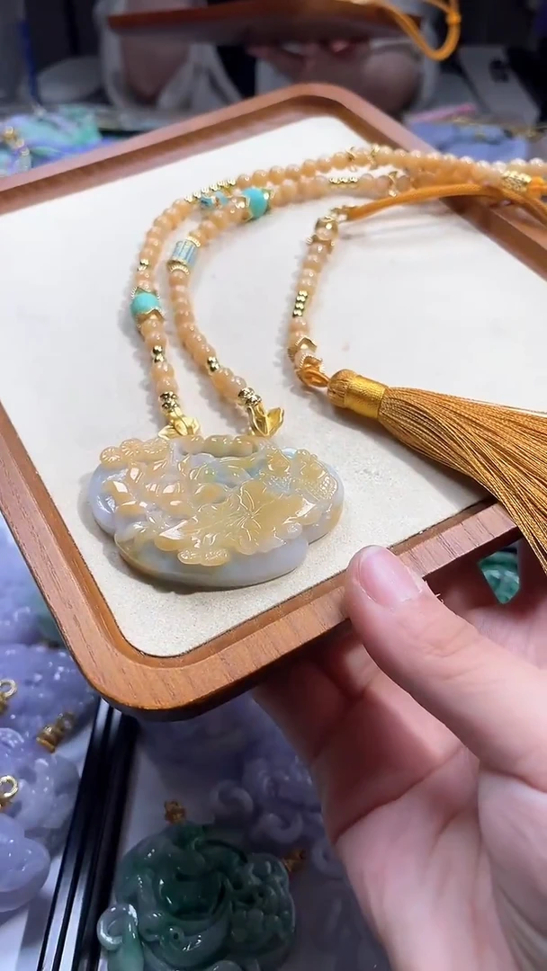 【闪购商品】翡翠颈饰未镶嵌吊坠