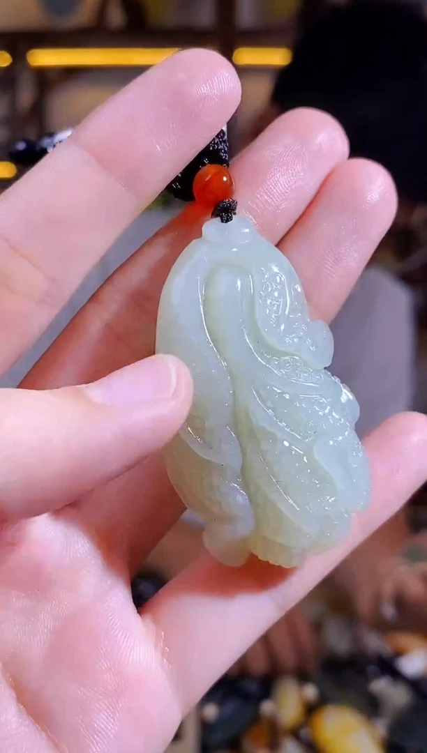 和田玉未镶嵌颈饰1