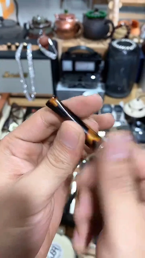 瓷片闪购商品  如图所示