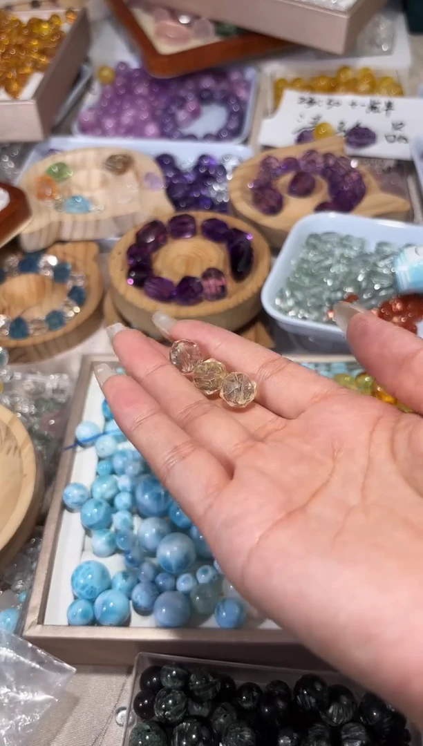 水晶手串未镶嵌K50黄水晶珠一个