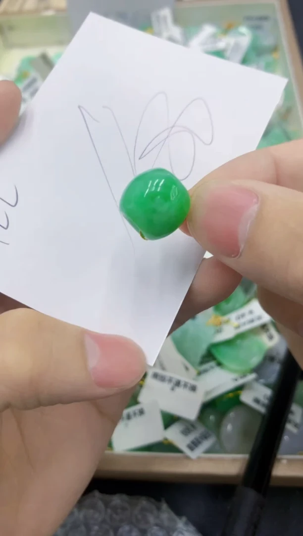 翡翠未镶嵌颈饰11111