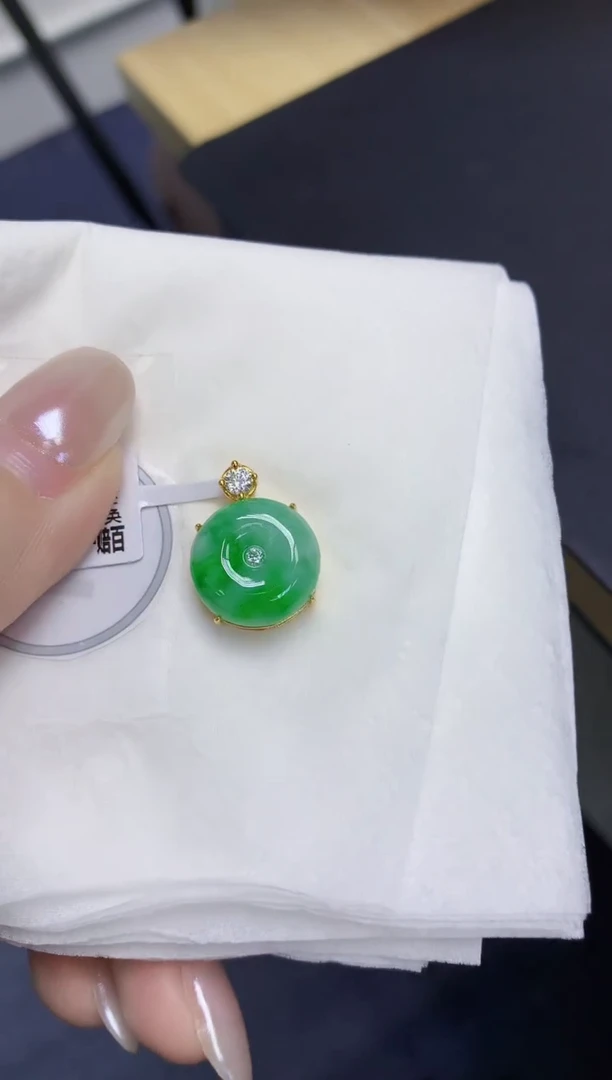 颈饰未镶嵌翡翠天然缅甸翡翠A货多样性发一件