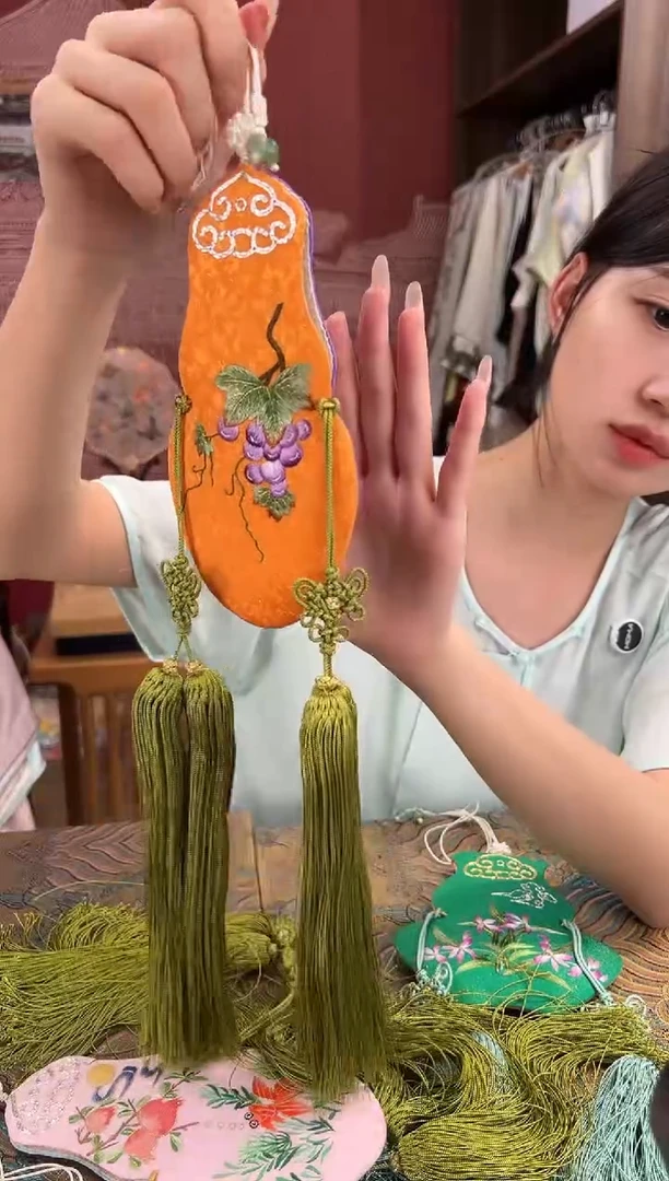 刺绣苏绣纯手工荷包