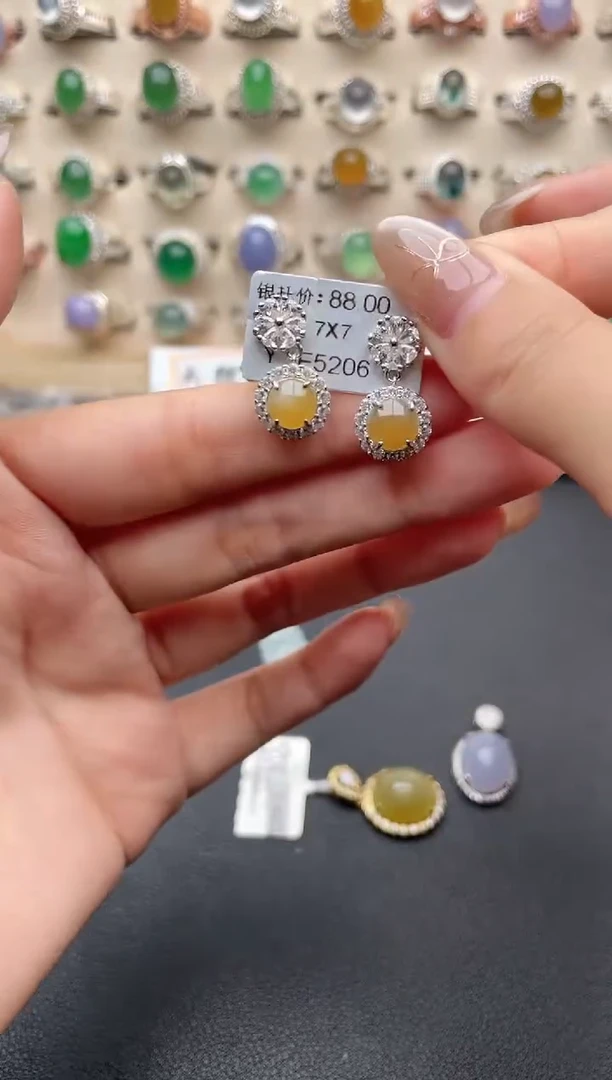 【闪购商品】翡翠戒指银S925镶嵌一物一证一礼盒