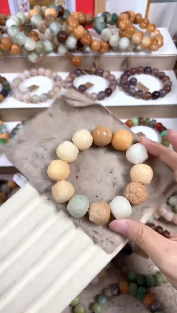 白玉菩提吊坠花**圆大瑕58大瑕58