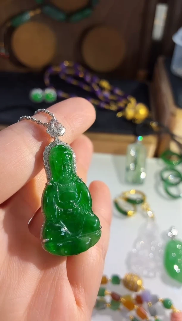 吊坠(不含链)18K金镶嵌翡翠吊坠