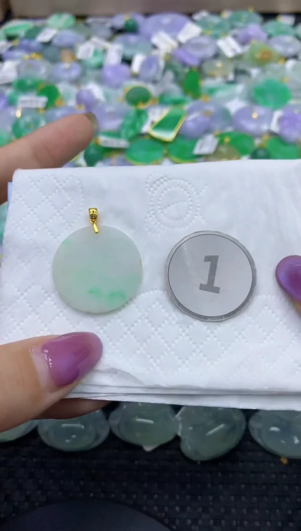 颈饰未镶嵌翡翠天然缅甸翡翠A货