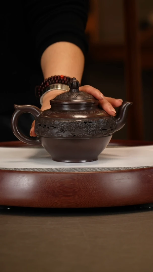 【闪购商品】紫砂茶壶【齐燕君】老紫泥忆江南  450CC