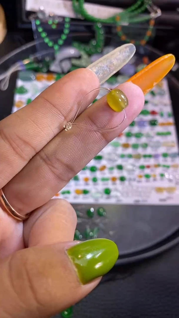 翡翠挂件未镶嵌珠子