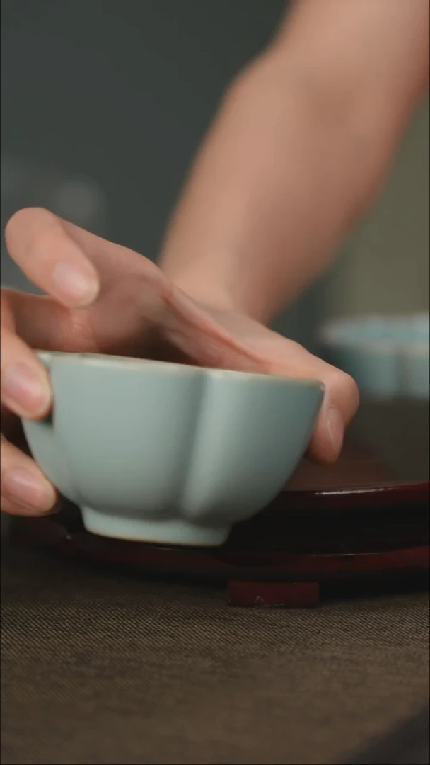 微微瑕 五瓣梅花 无底款