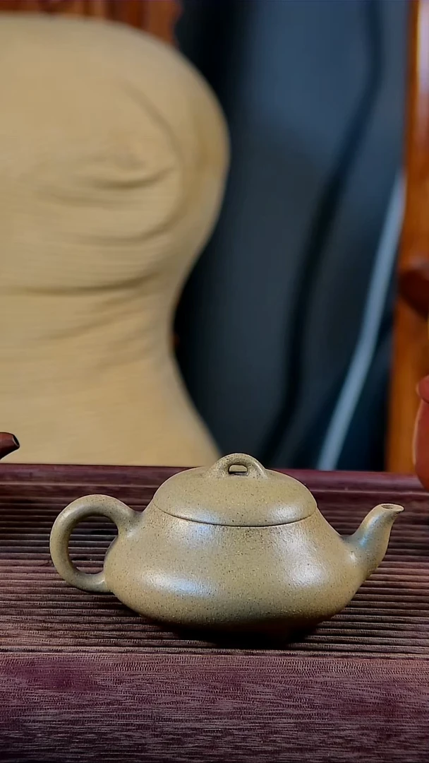 茶壶紫砂汉唐石瓢，本山段泥，200cc左右