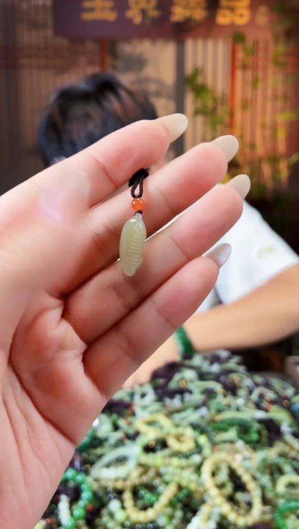 颈饰未镶嵌和田玉多样性发货拍一发一