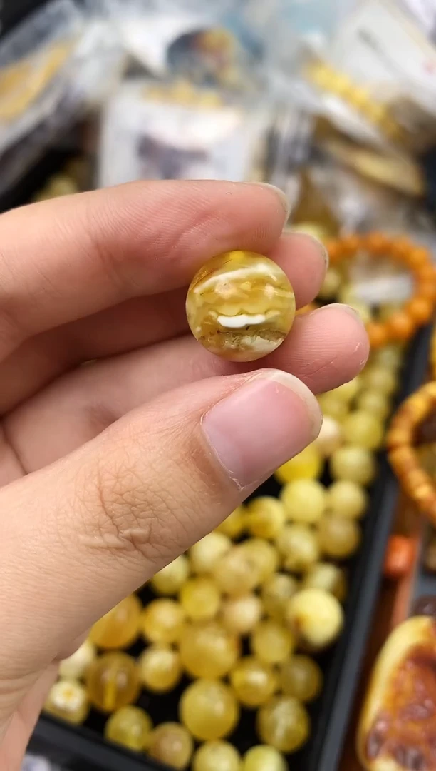 未镶嵌琥珀珠宝奇石314