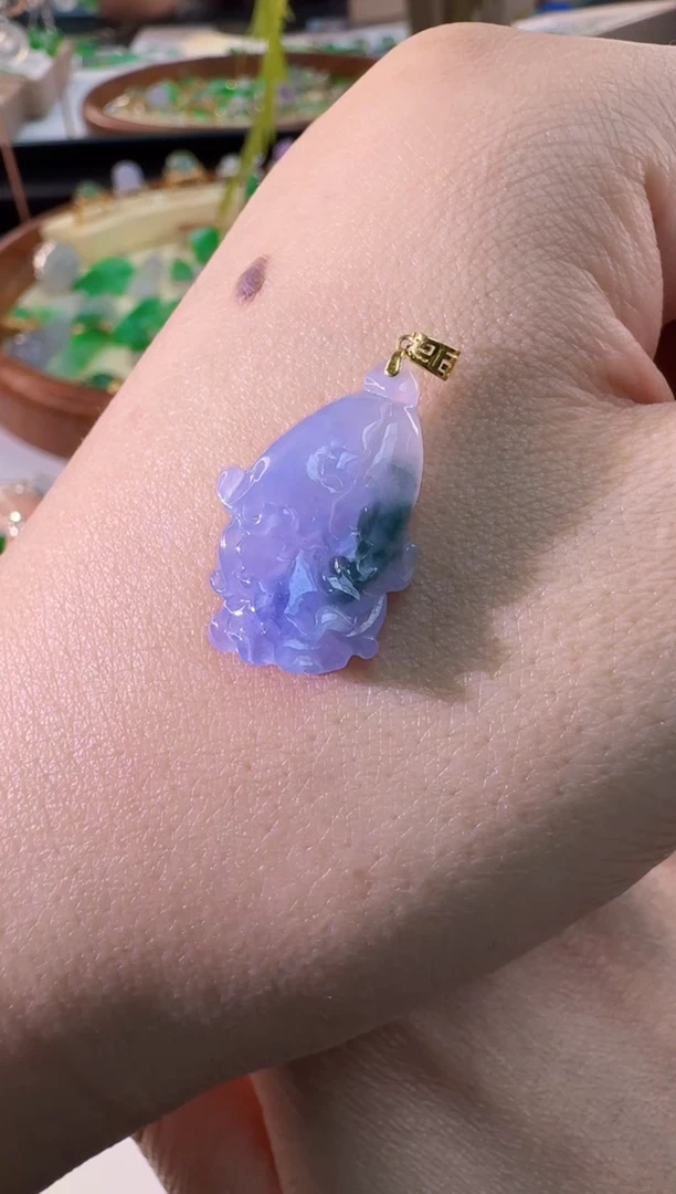 【闪购商品】翡翠颈饰18K金镶嵌缅甸翡翠A货挂件