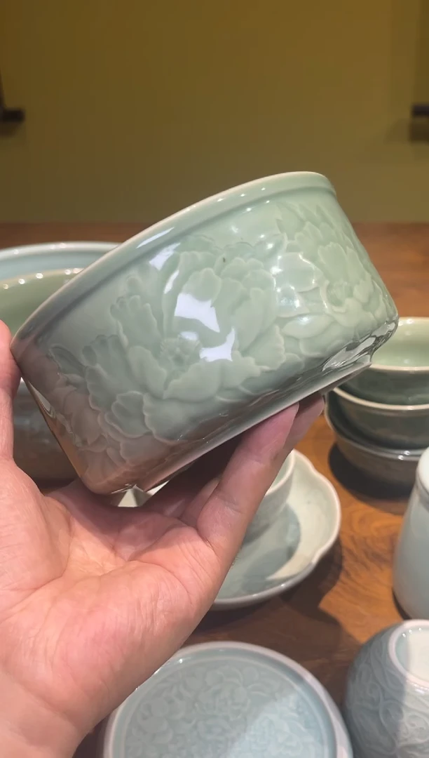 瑕疵牡丹大号保鲜碗1个