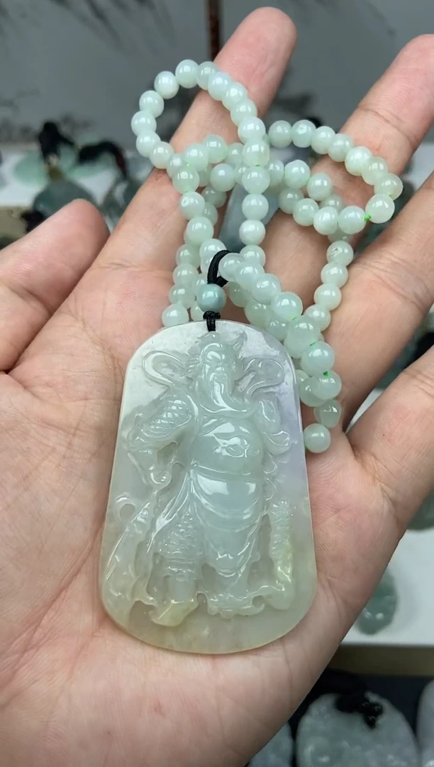 颈饰未镶嵌翡翠关公