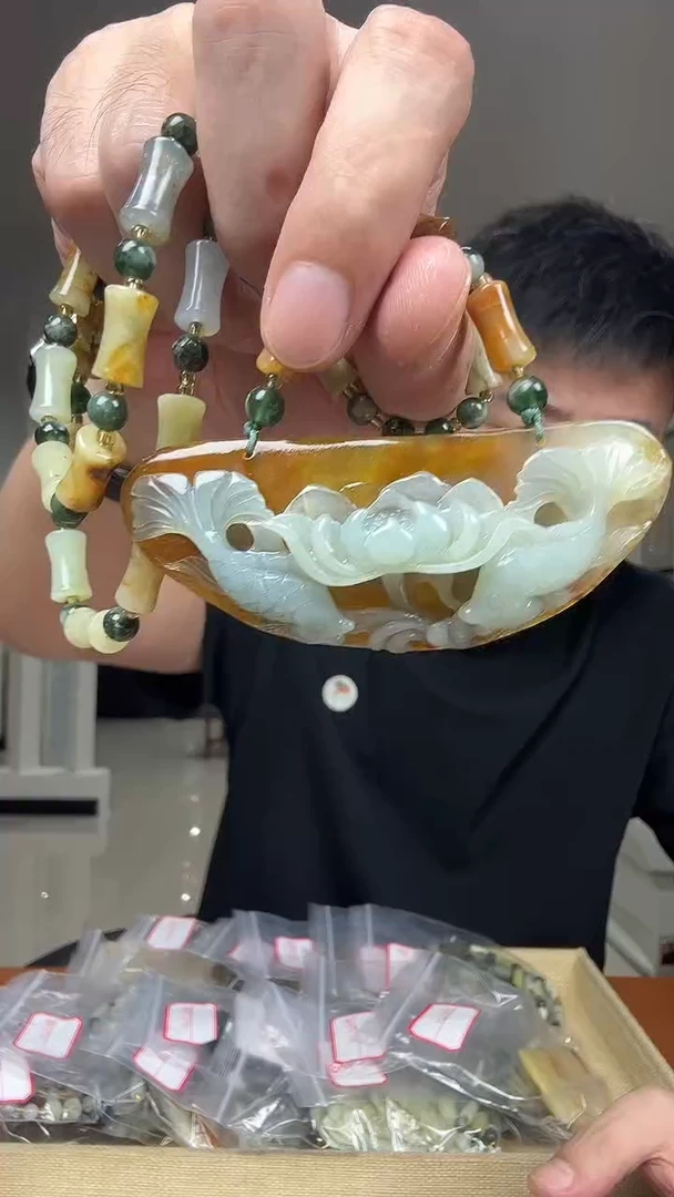 未镶嵌岫玉其它多样性发货一件