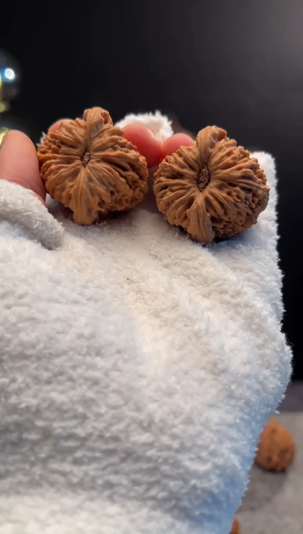 吊坠文玩核桃酷**y南将