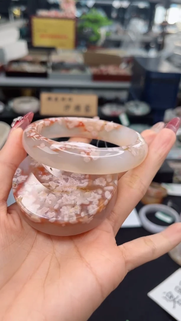 【闪购商品】石英质玉手镯未镶嵌61圈口（赠品镯心）S9345