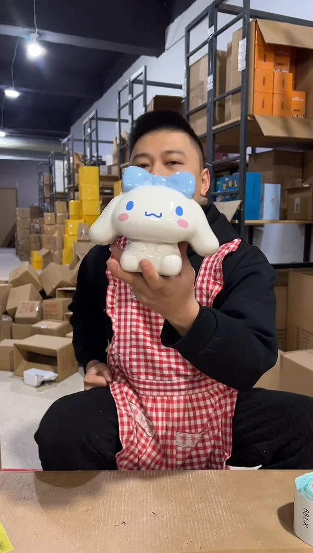 【闪购商品】杯玉桂狗蹲坐笔筒