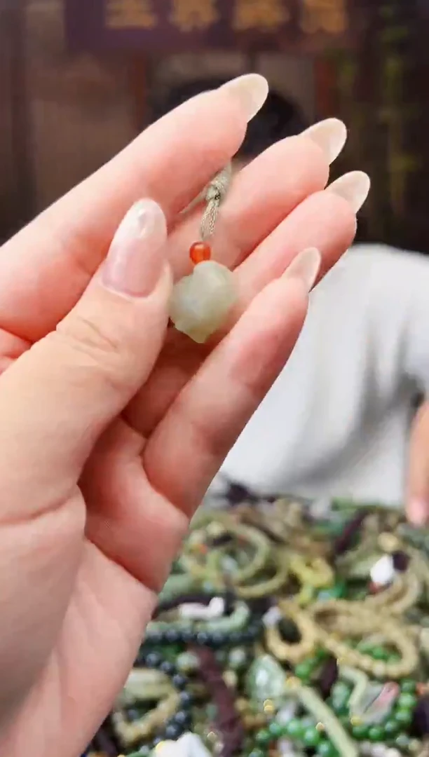 颈饰未镶嵌和田玉多样性发货拍一发一