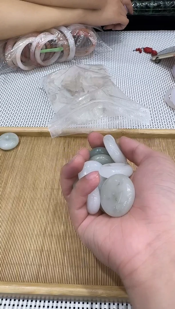 石英岩玉未镶嵌颈饰金丝玉平安扣多样性发其一