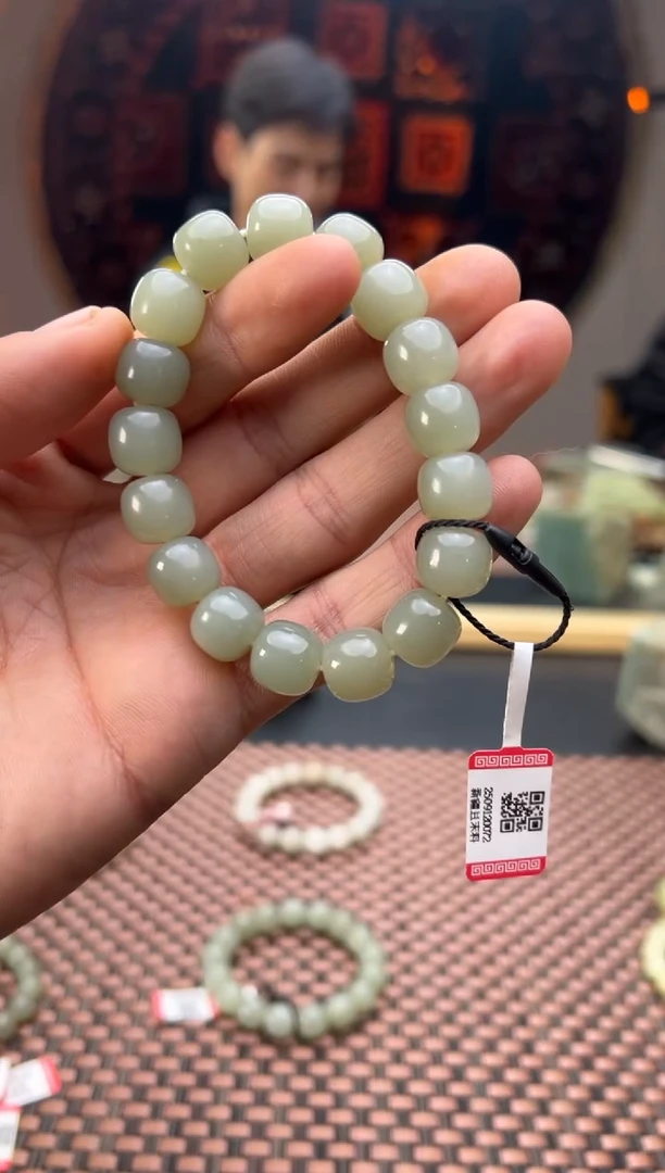 未镶嵌手串和田玉且末料青白玉老型珠手串卡11*12