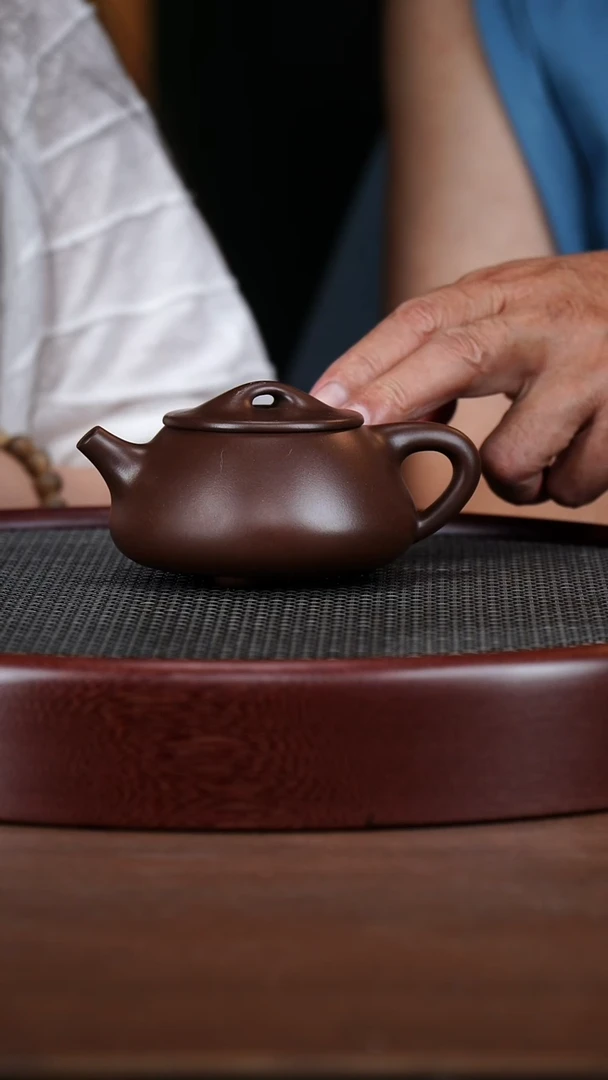 茶壶紫砂67YJB  极紫泥 景舟石瓢 280cc