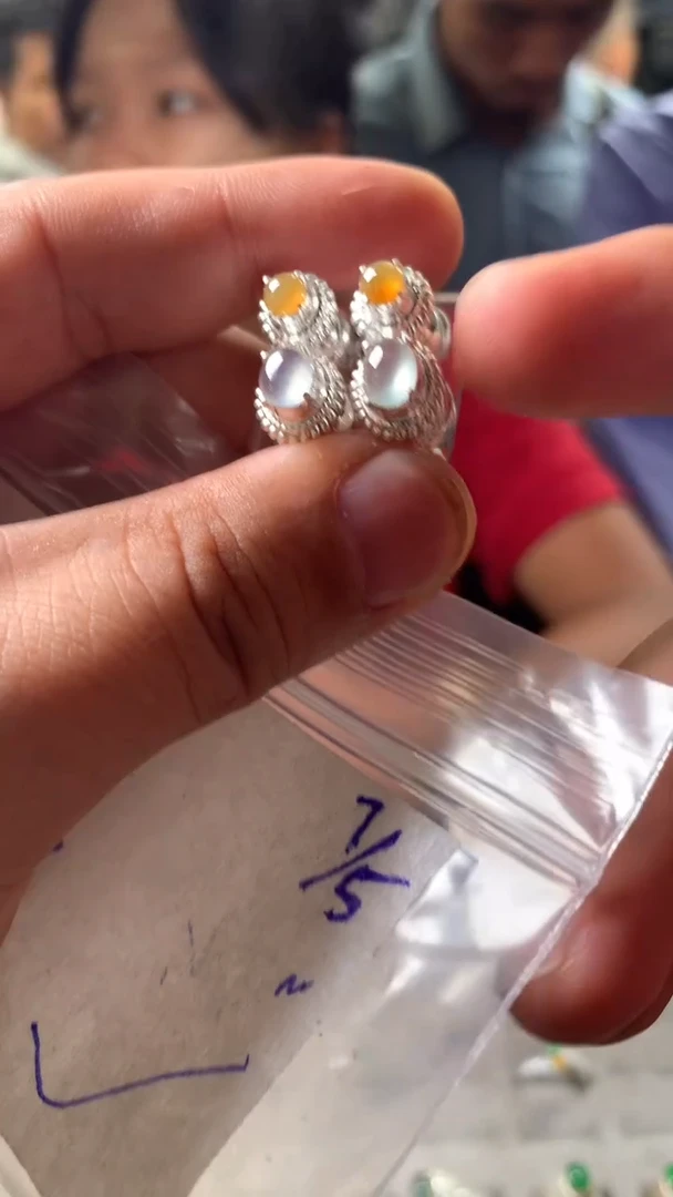 定制翡翠未镶嵌天然缅甸翡翠