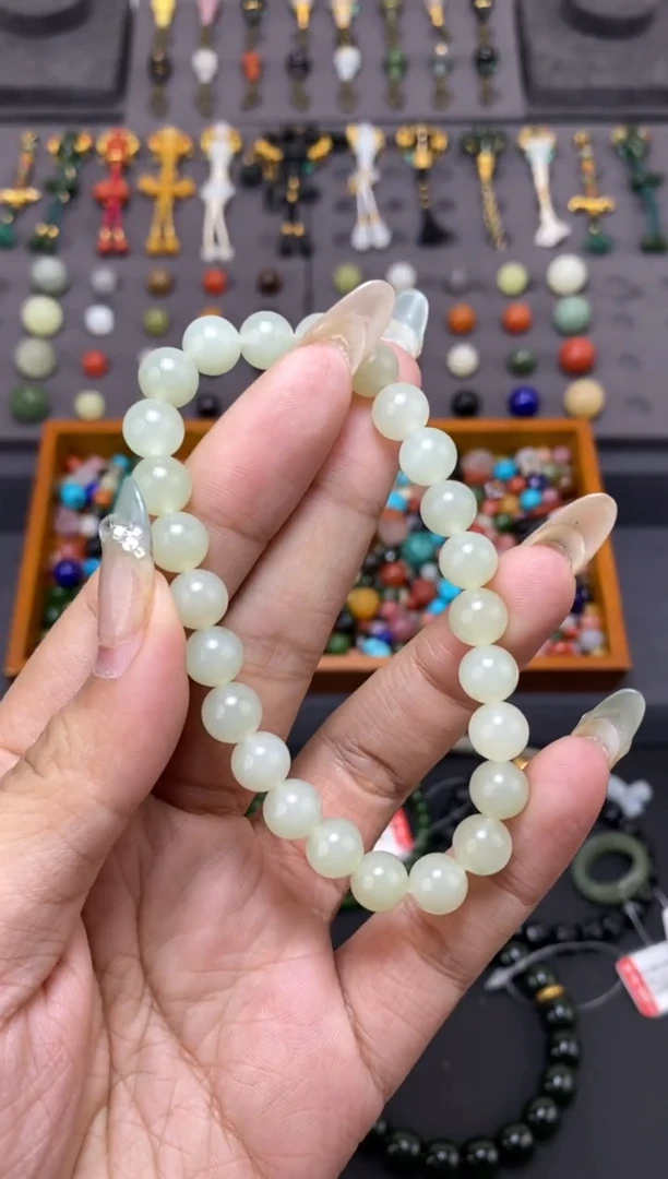 未镶嵌和田玉挂件晴水手串