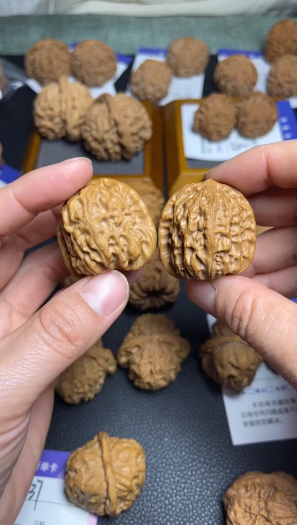 【闪购商品】桃核把件清水石 全品   37孟