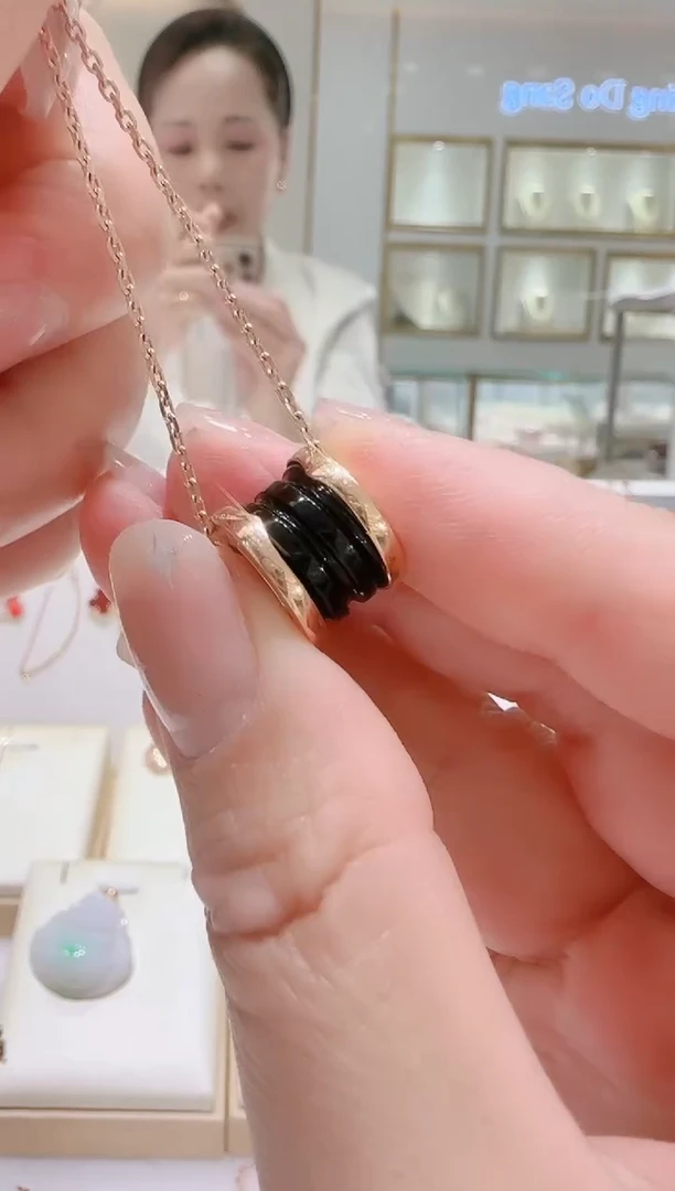 18K金镶嵌颈饰玛瑙/玉髓套链