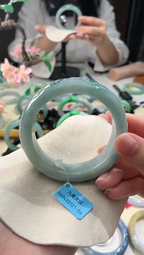 未镶嵌手镯翡翠5  翡翠手镯 56