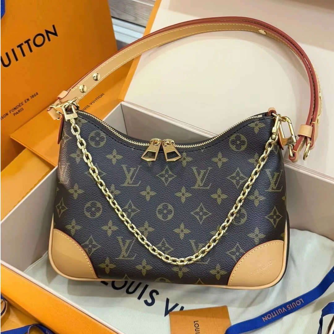 未使用 LouisVuitton/路易威登 青奢荟/lv黄牛角经典斜挎包/预定