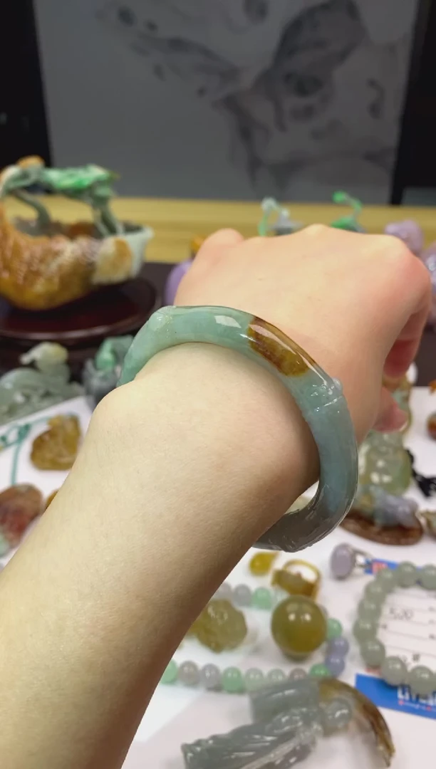 翡翠手镯未镶嵌R****l翡翠竹节手镯