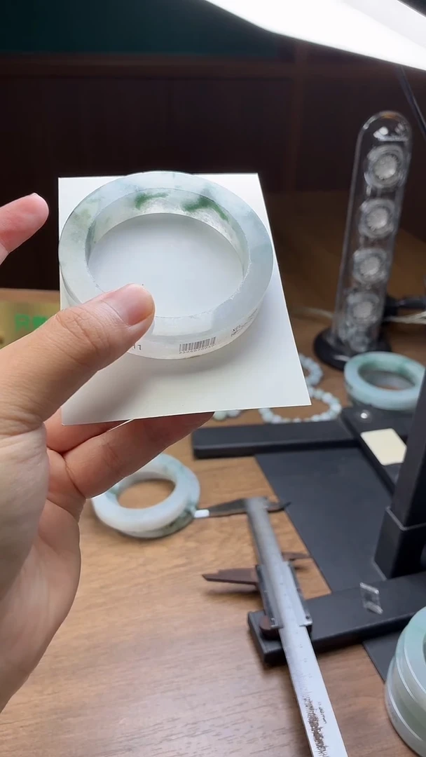 未镶嵌手镯定制翡翠天***呀定制分单