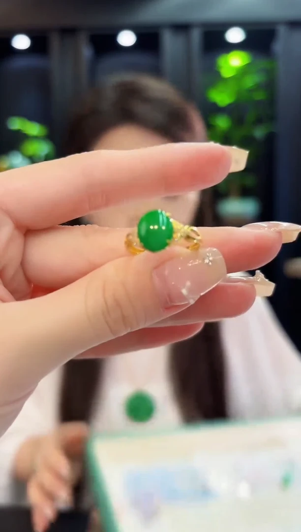 翡翠戒指18K金镶嵌 缅料A货/支持复检/一件